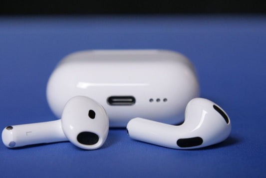 Airpod 4 with active noice cancellation
